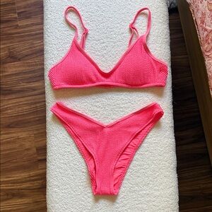 aerie Hot Pink Textured Bikini Top (M) & V‑Cut Bottom (S)